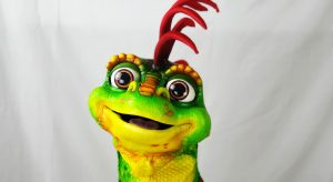 an example of the iguana puppet made by chris barlow puppet maker